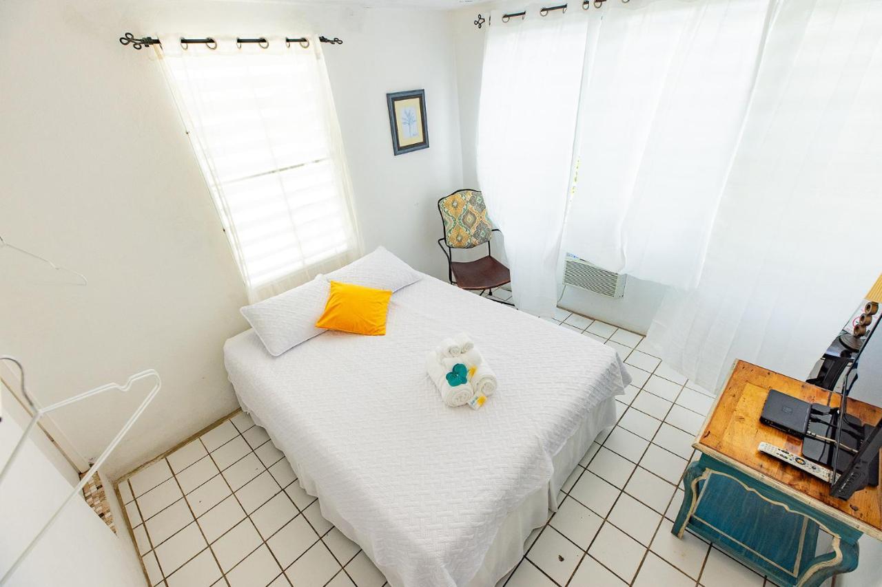 Vieques Tropical Guest House Esterno foto