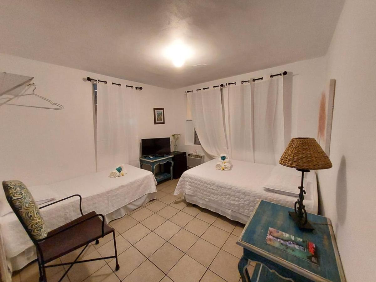 Vieques Tropical Guest House Esterno foto